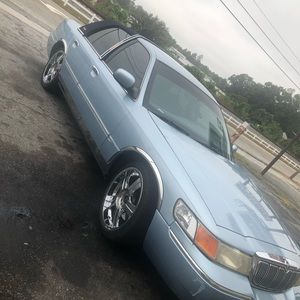 Meet your Posher, Julio